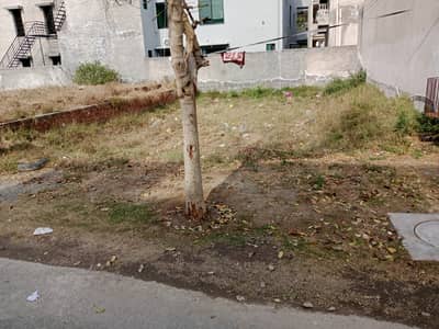 RAMDAN OFFER CORNER PLOT FOR BUILDERS / INVESTOR RATE PROPERTY FOR SALE