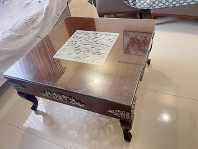 Premium look, low price