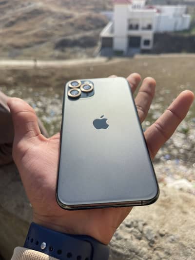 11 pro 256GB whatapp no 03120564016