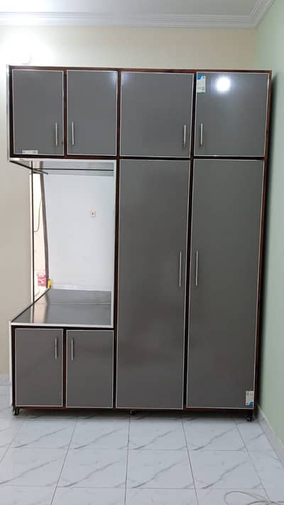 Two Big cabenits and Dressing