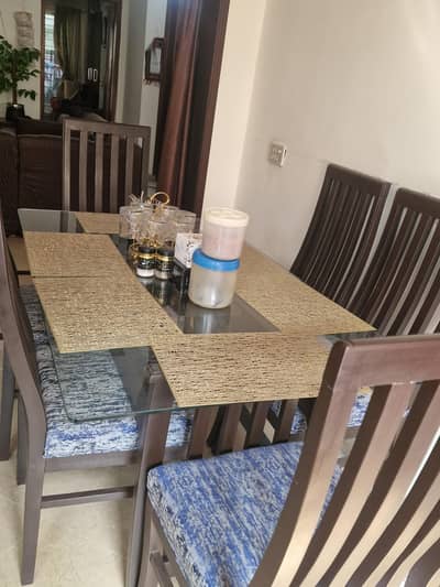 dinning table with chairs