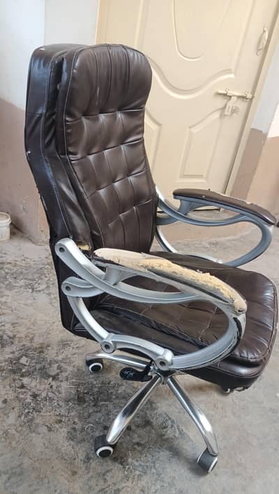 agent chair for sale Bahawalpur