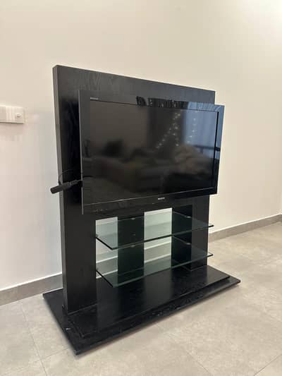 Sony 45” TV with Stylish TV Console – Excellent Condition