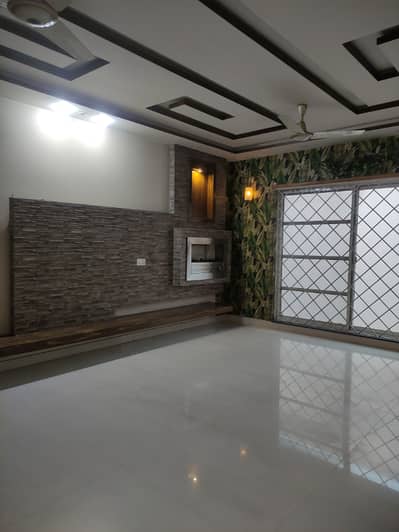 KANAL UPPER PORTION NEAR TO MARKET