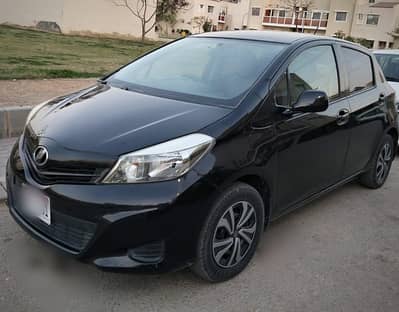 Toyota vital Pearl Black 2013/17