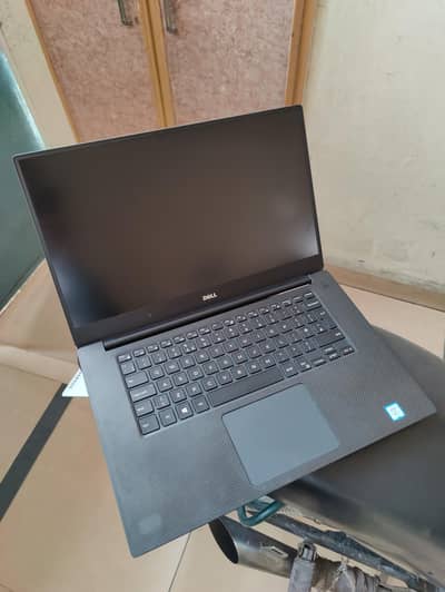 Dell precision 5520, 256gb, 4gb Nvidia graphic card