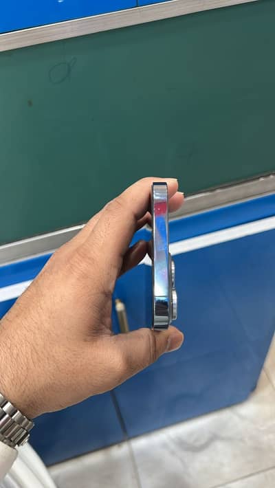 iPhone 13 pro max factory unlock