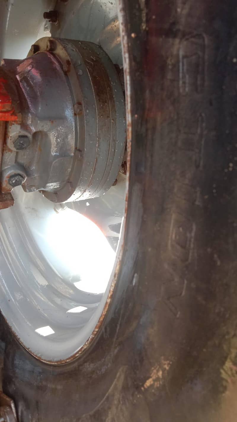 385 tractor model 2015 10