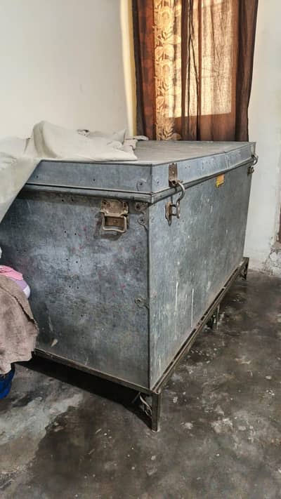 Steel Trunk / Steel ki Peti Best Condition 0300 0525464