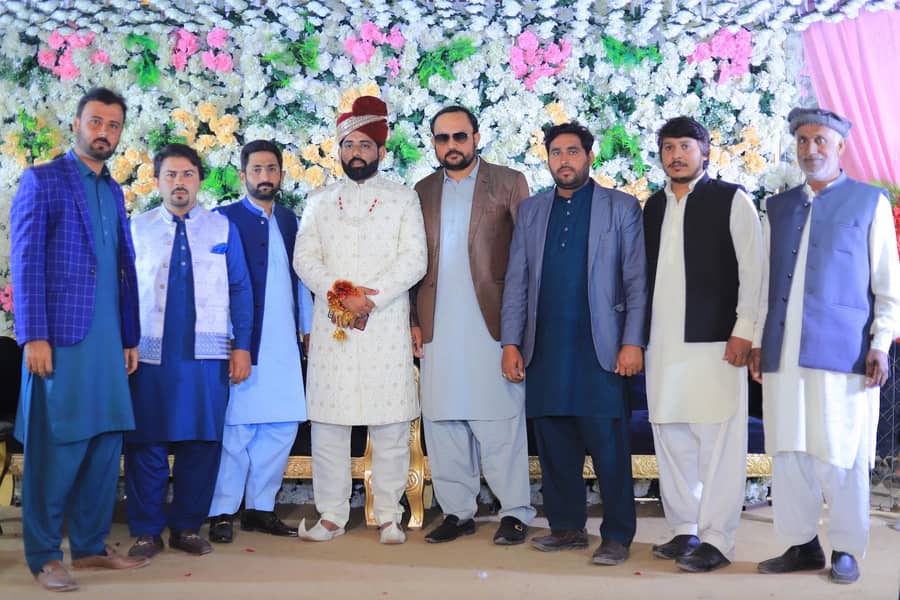 ہمارے ہاں مگنی ۔نکاح۔شادی۔ولیمہ۔ اور دیگر قسم کے فنگشن کیے جاتے ہیں آ 0