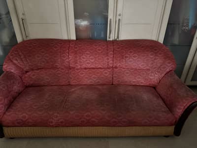 Elegant & Comfortable 3-2-1 Sofa Set - Neatly Used - Good Condition