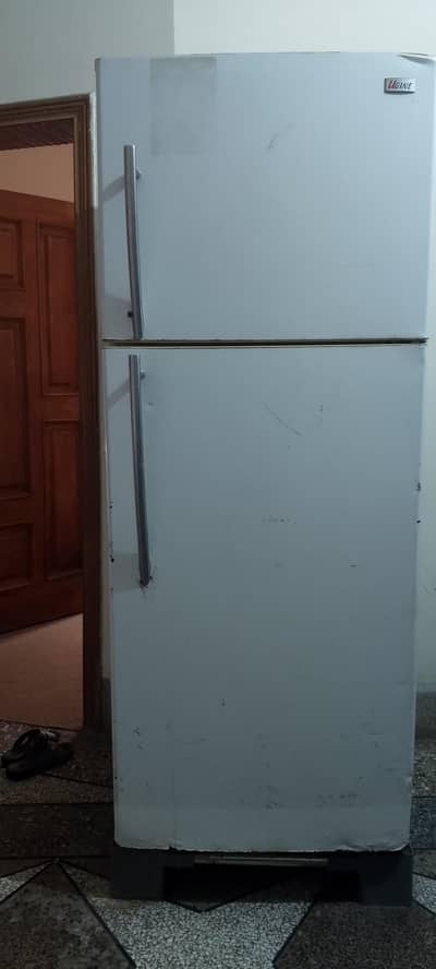 Refrigerator / Fridge
