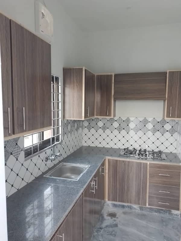 2 bed upper portion for rent 0