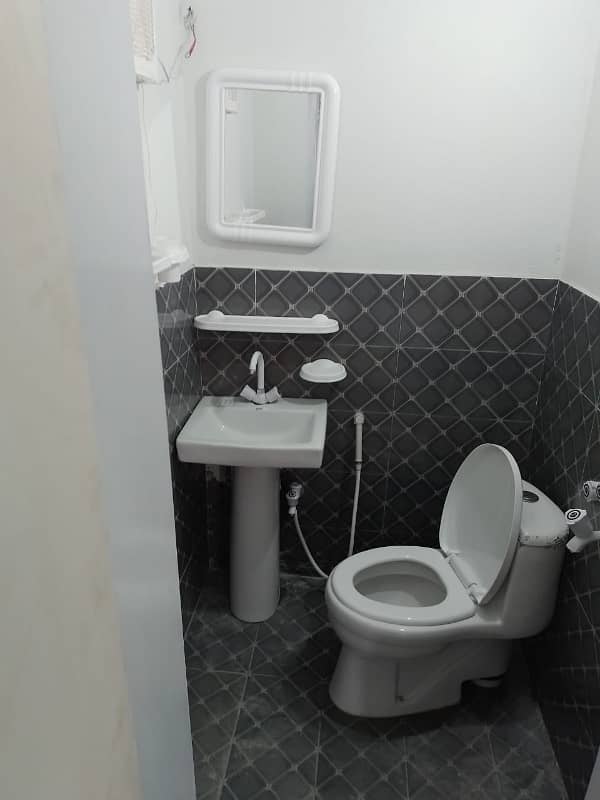 2 bed upper portion for rent 4