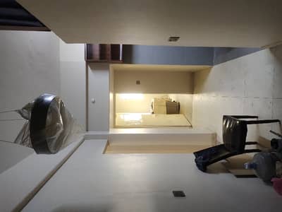 Residential 4 Bed,D,D, Lift, Carparking Flat For Rent