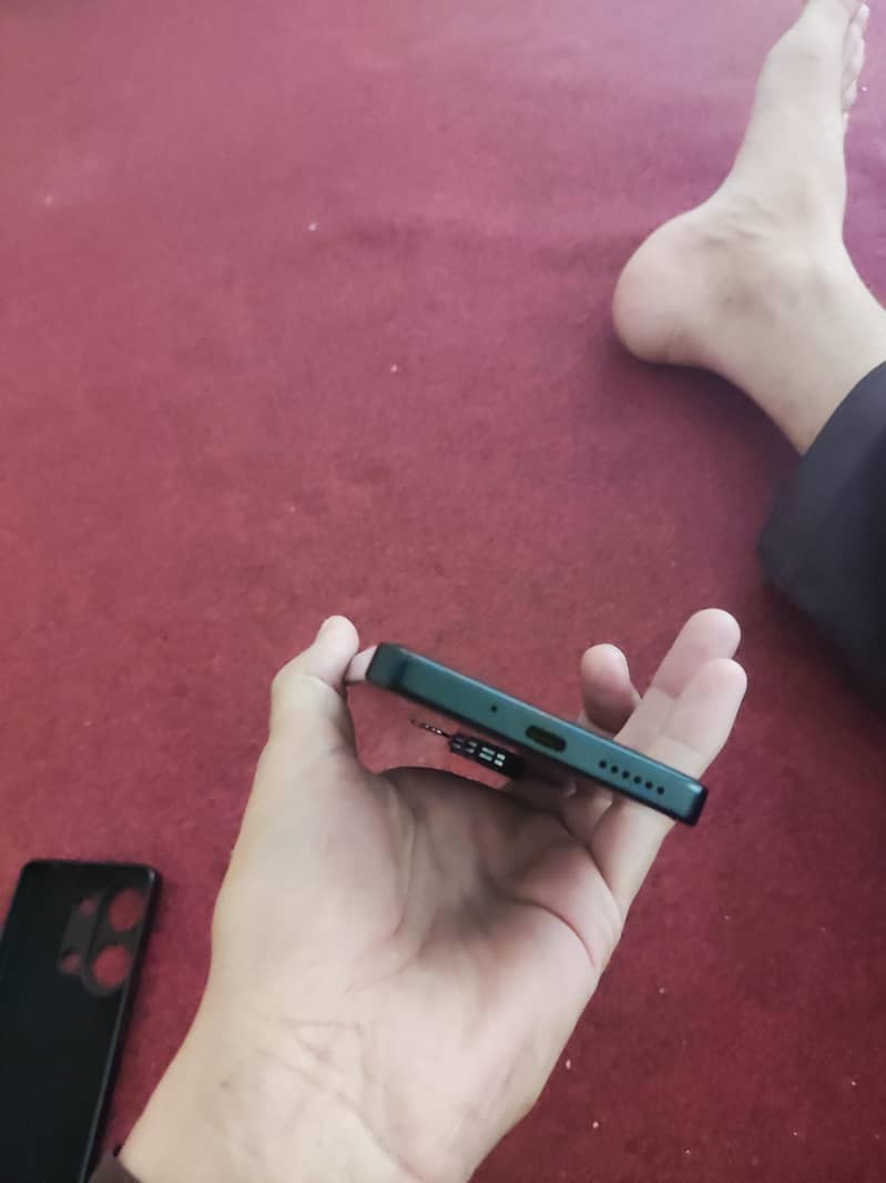 Redmi note 13 PRO  Please read description 4