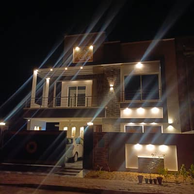 I have a 10 Marla Upper Portion for Rent. Bahria Orchard Lahore Phase 4. First entry brand new
