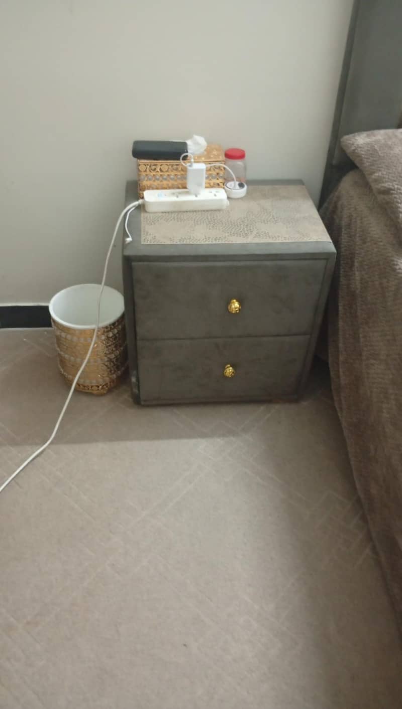 cushion bed with side table 1