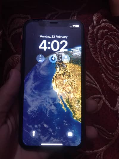 Iphone XR for sale…Battery Health 87%…10 by 10 condition