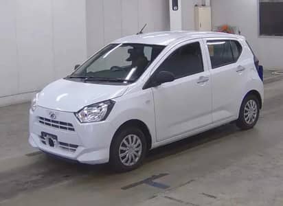 mera car. modol 18. import. 21. white. untch ICT nambar. 4grade