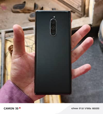 Sony Xperia 1 non PTA back crack and miner front damage