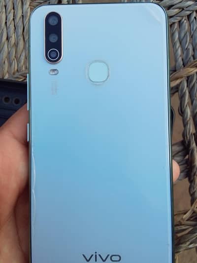 vivo y17