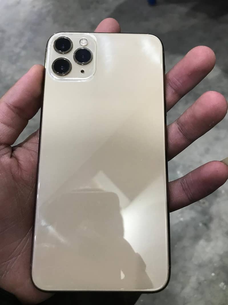 iPhone 11 Pro Max.  jv 0