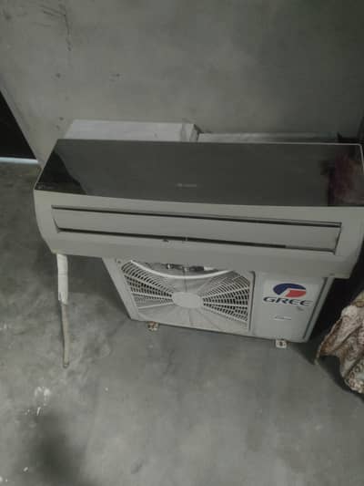 Gree inverter Ac 1 Ton