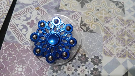 spinner and cube available 03349445925