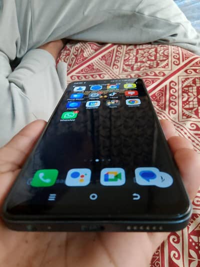 Urjent sell Tecno Spark 20c 8 g. b ram 128 storyge sealed mob h