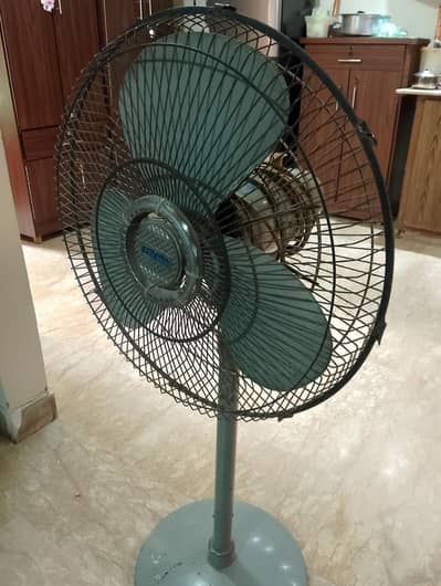 Pedestal Fan for sale