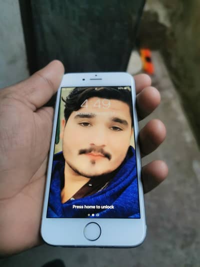 64gb memory 90% battery health 03326293176