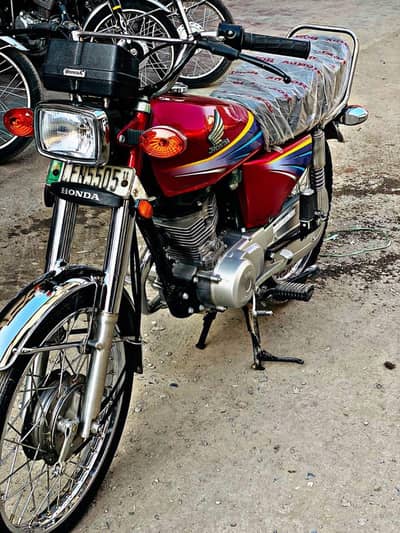 Honda 125 urgent sale number 03, 24, 63, 41, 6 80 me