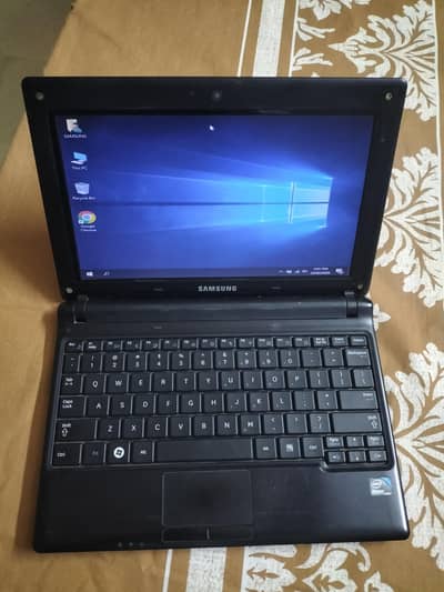 SAMSUNG NETBOOK