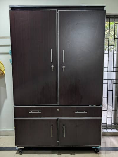 Almari / Wardrobe / Cupboard / Safe for Sell (Pristine Condition)