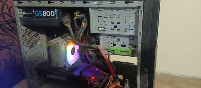 selling this gaming PC  i