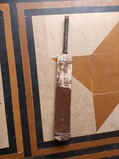 Cricket 2nd hand tape ball bat for sale