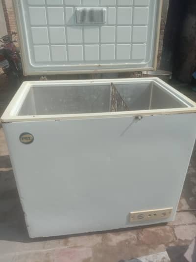 Mini D freezer . used good condition