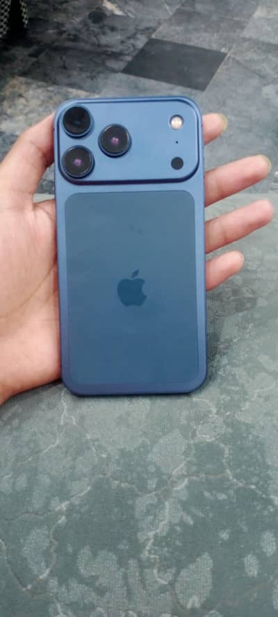 xr converted to iphone 17