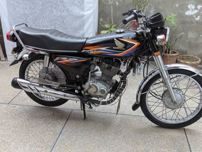 For Sale: Honda CG 125 - 2018/19 Model, Lush Condition!