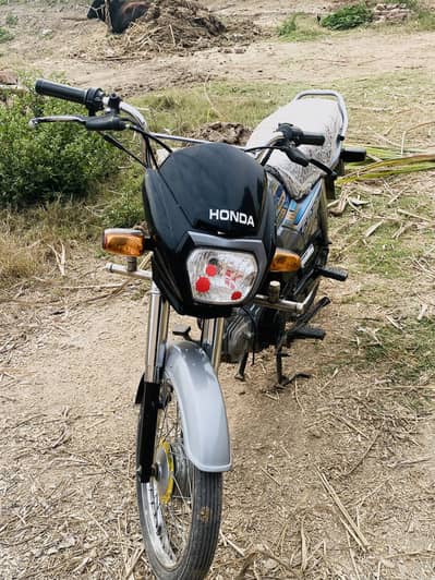Honda cd dream model 2022/23 Only 13k use Exchange posible