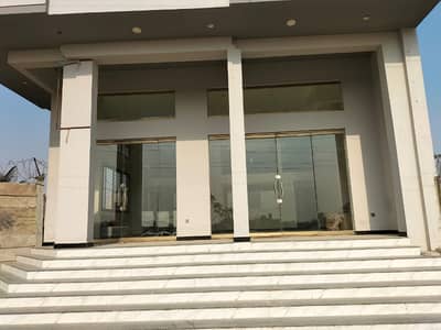 Mart, Bank Food Chain, Showrooms, 244 Feet Road 940 Square Feet, With Multiple Options, Best Rental Return Too