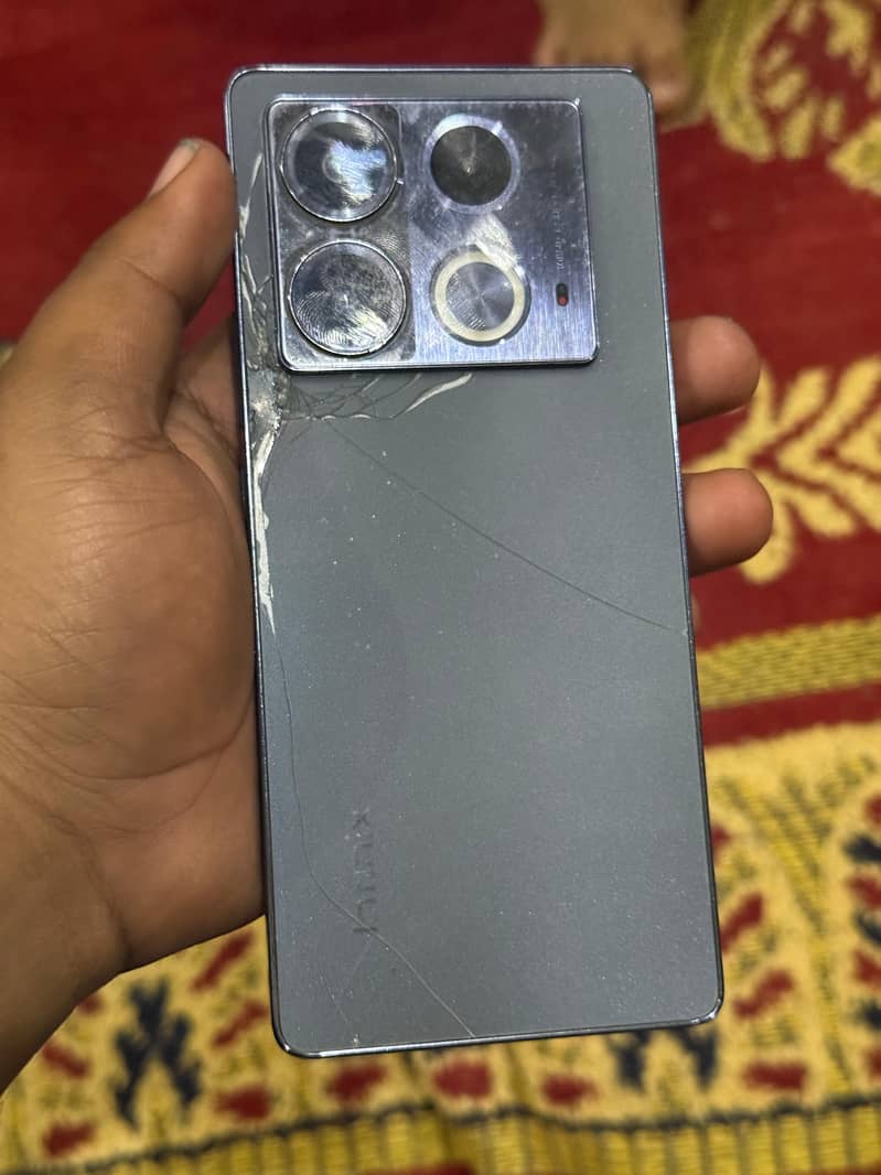 Infinix note 40 6