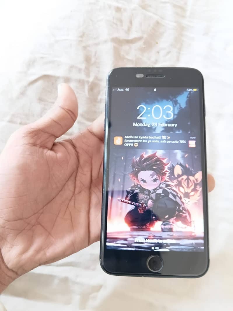 Apple iPhone 7 Plus 0