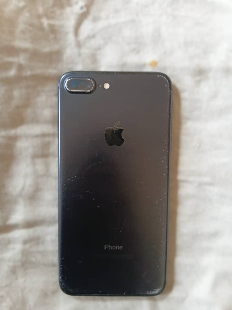 Apple iPhone 7 Plus 1