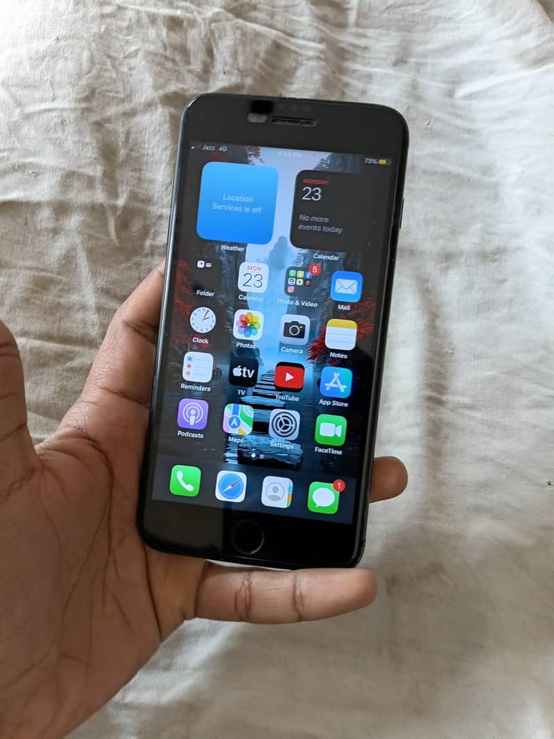 Apple iPhone 7 Plus 2