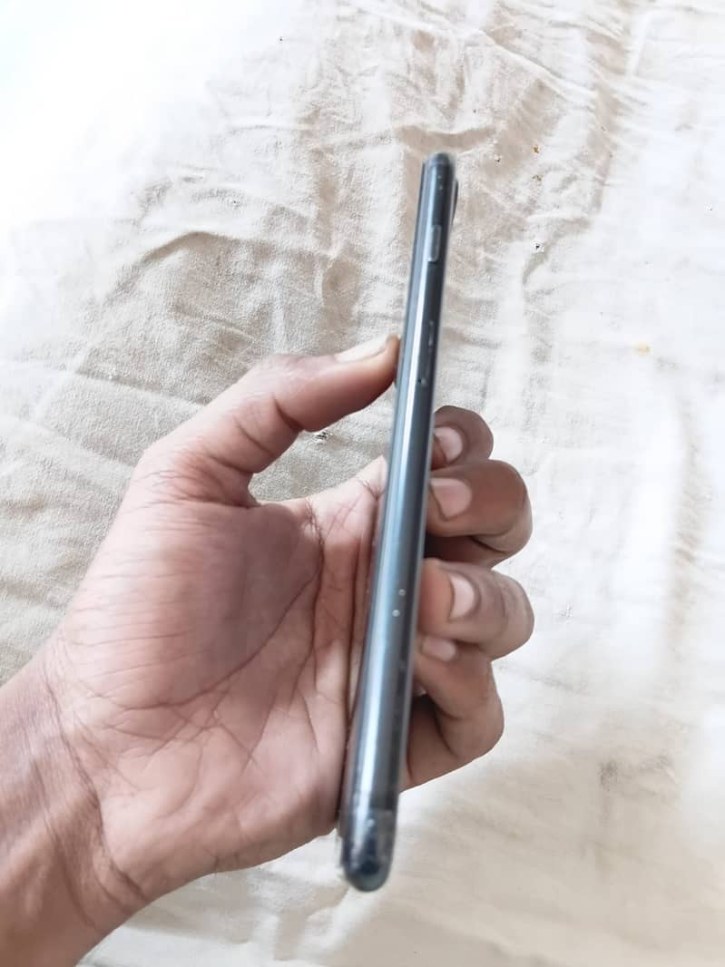 Apple iPhone 7 Plus 3