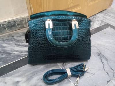 kami peshi ky ley WhatsApp par rabta karein