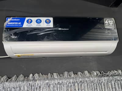 Dawlance   inverter Ac one ton  one munth use 03285682248 bilkul new h