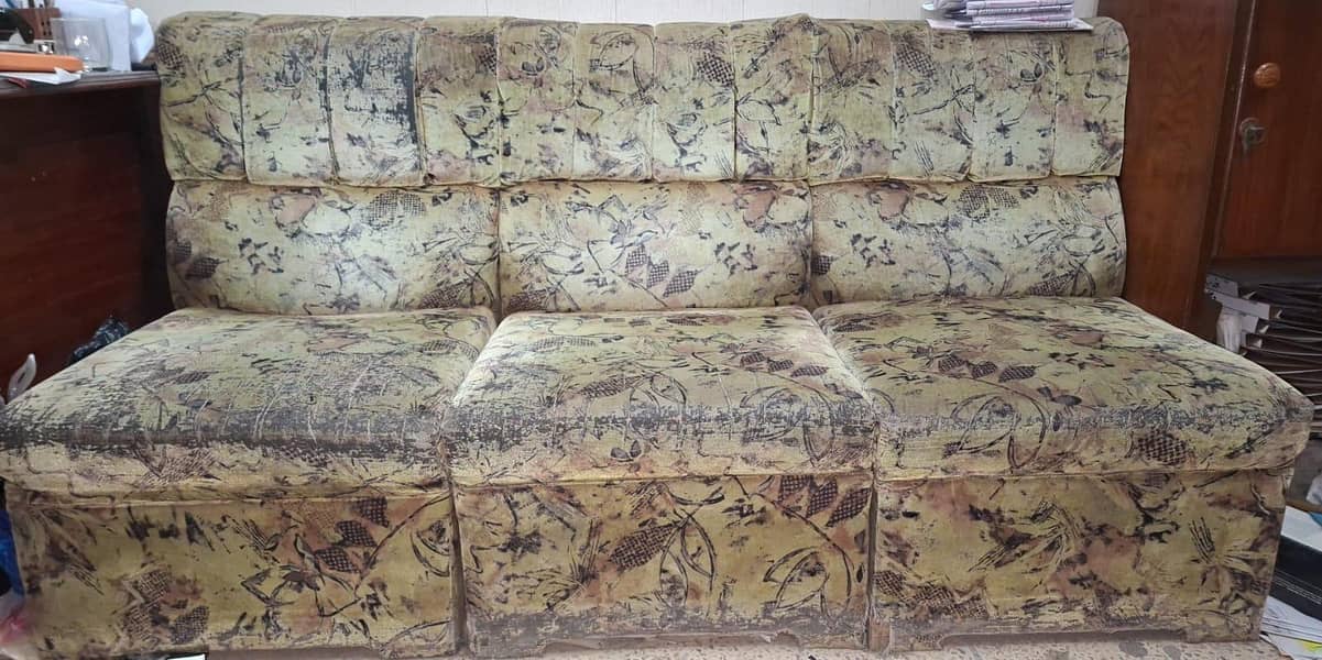 5 single sofa used 0